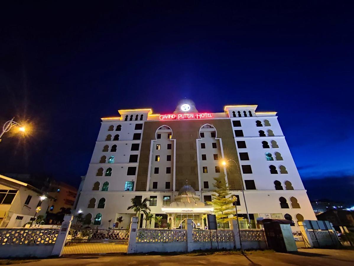 The Grand Puteri Hotel Куала-Тренгану Екстер'єр фото