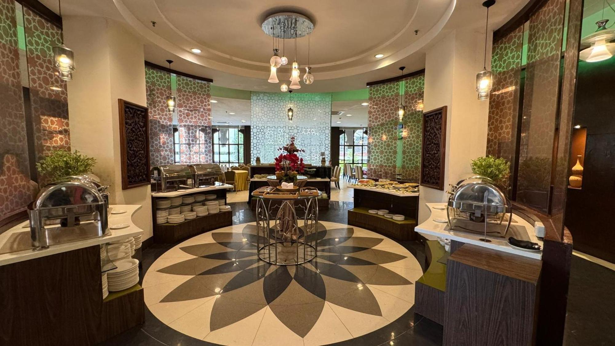The Grand Puteri Hotel Куала-Тренгану Екстер'єр фото