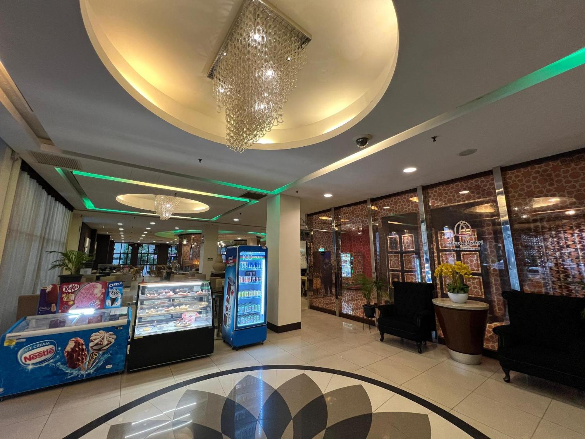 The Grand Puteri Hotel Куала-Тренгану Екстер'єр фото